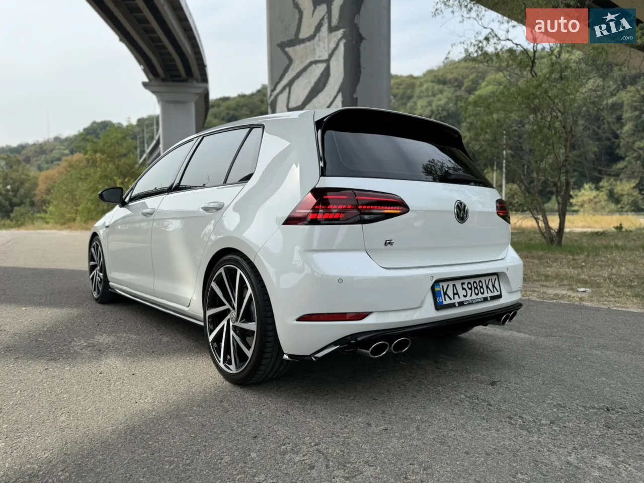 Volkswagen Golf R