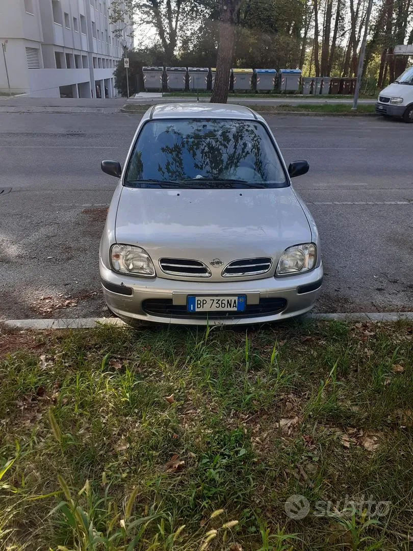 Nissan Micra 2001 photo 2