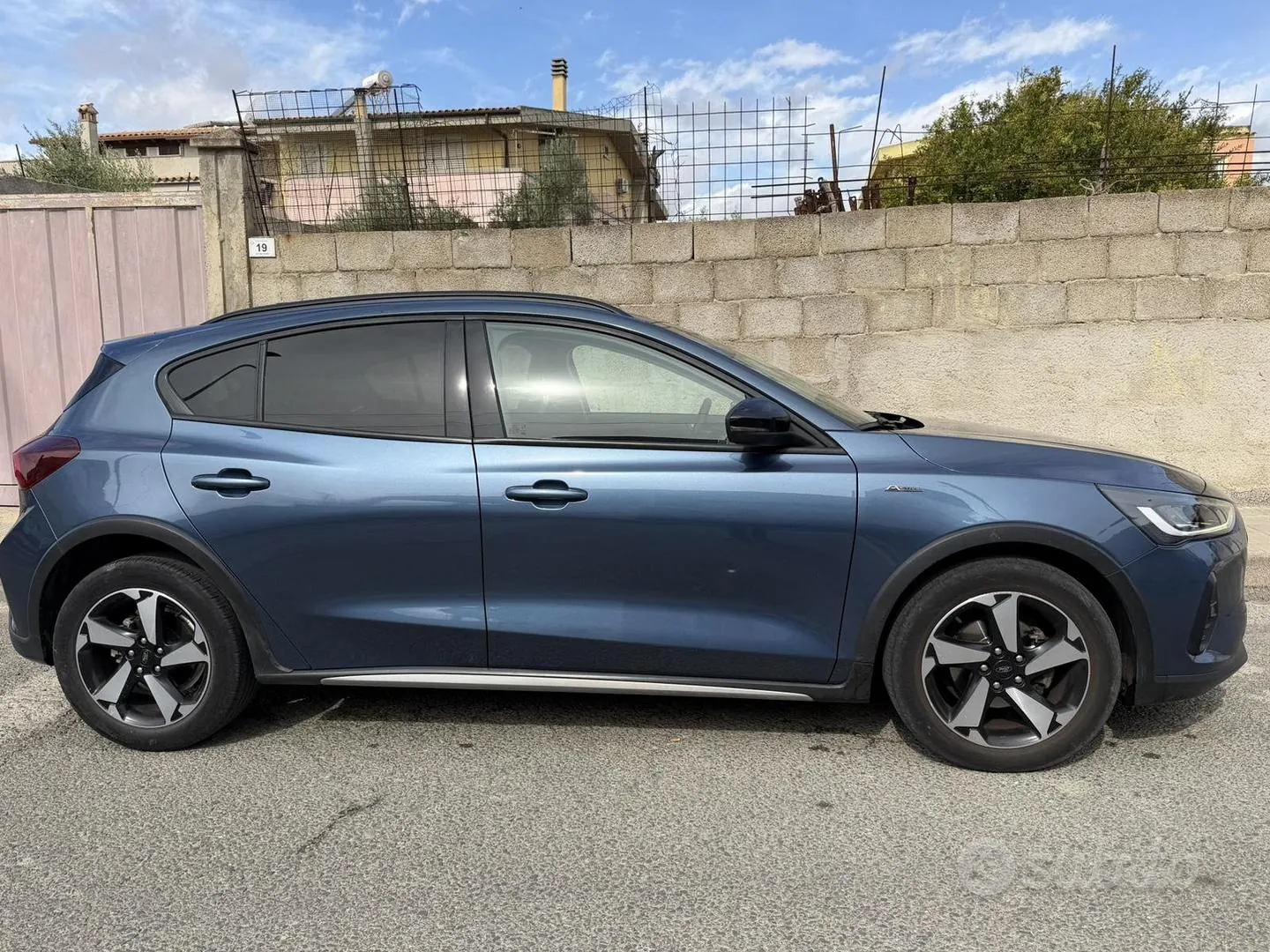 Ford Focus 2023 photo 3
