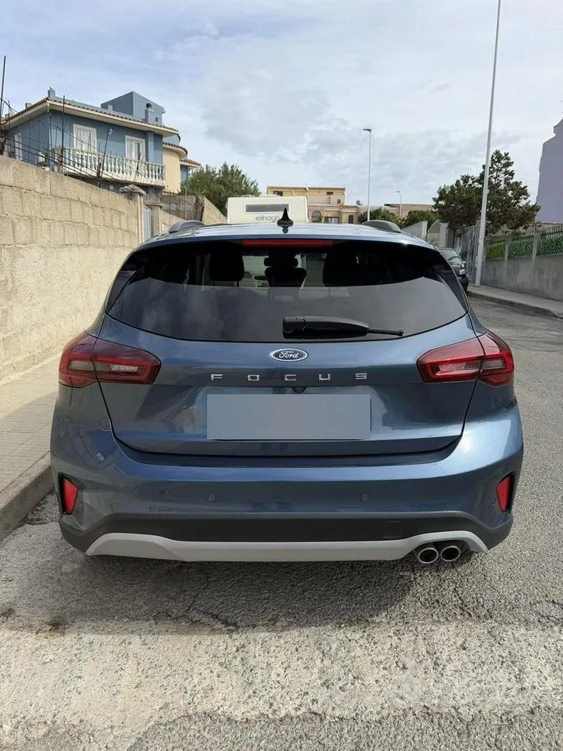 Ford Focus 2023 photo 2