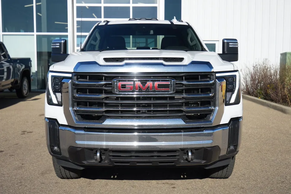 GMC Sierra 3500Hd 2024 photo 2