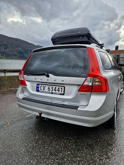 Volvo V70 2010 photo 4