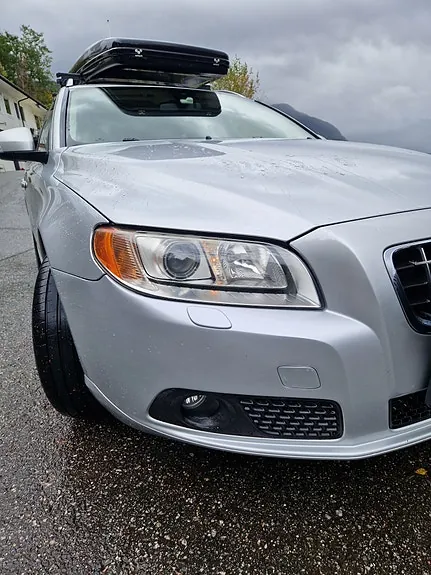Volvo V70 2010 photo 3