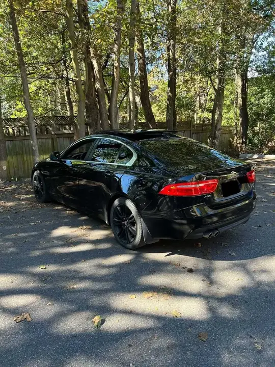 Jaguar Xe 2018 photo 5