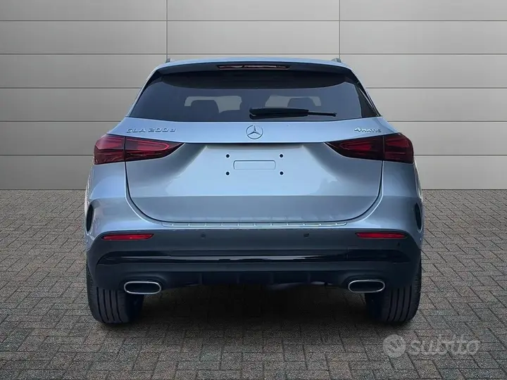 Mercedes-Benz Gla photo 4