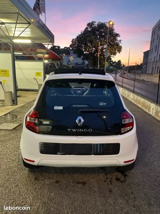 Renault Twingo 2015 photo 2