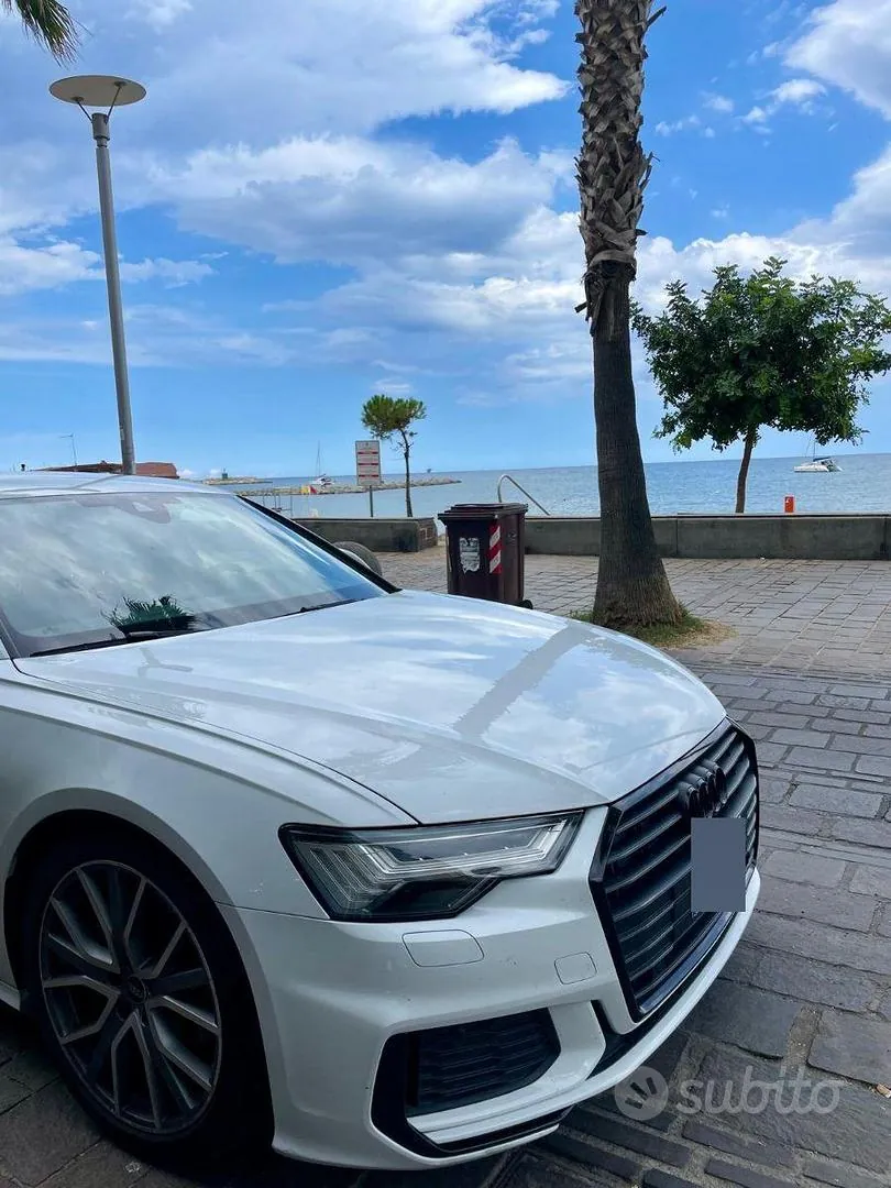 Audi A6 2022 photo 2