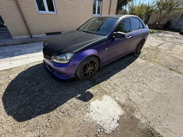 Mercedes-Benz C220 2011 photo 3