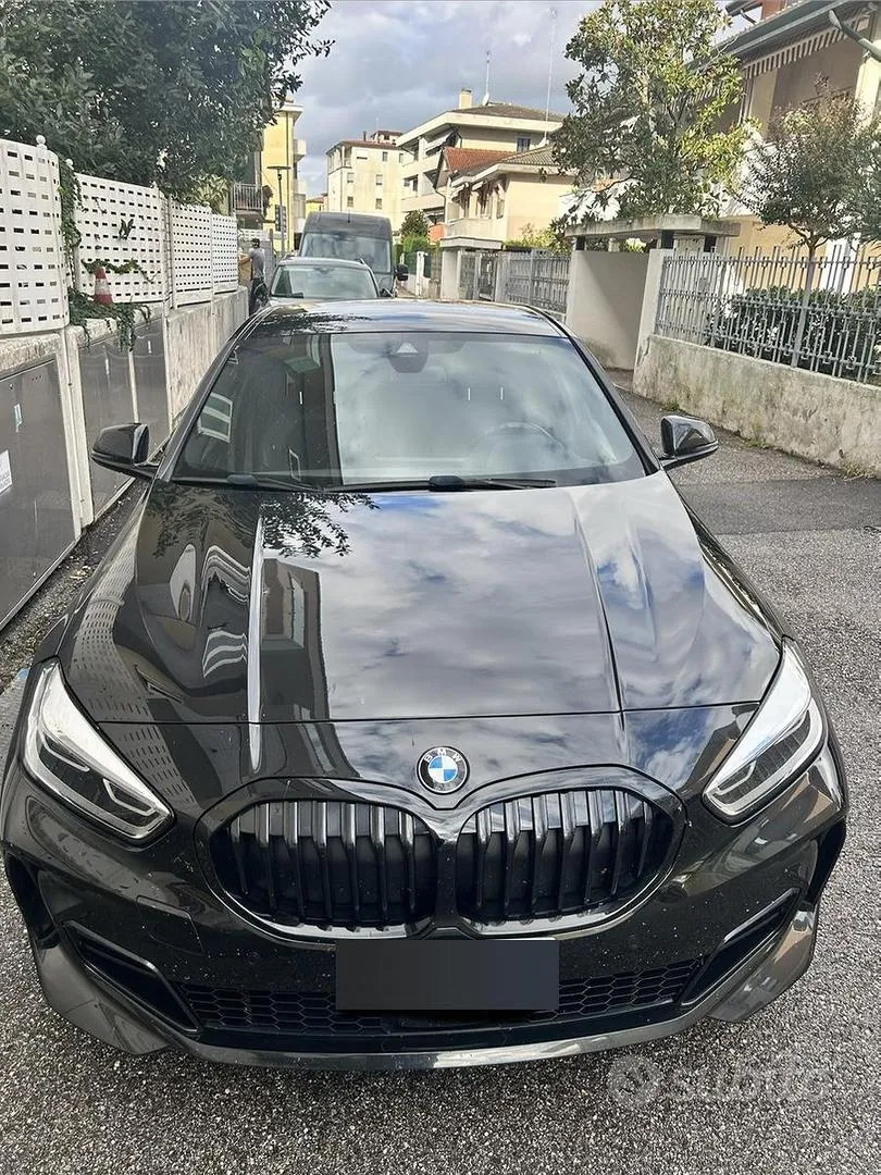 BMW 118D 2021 photo 2