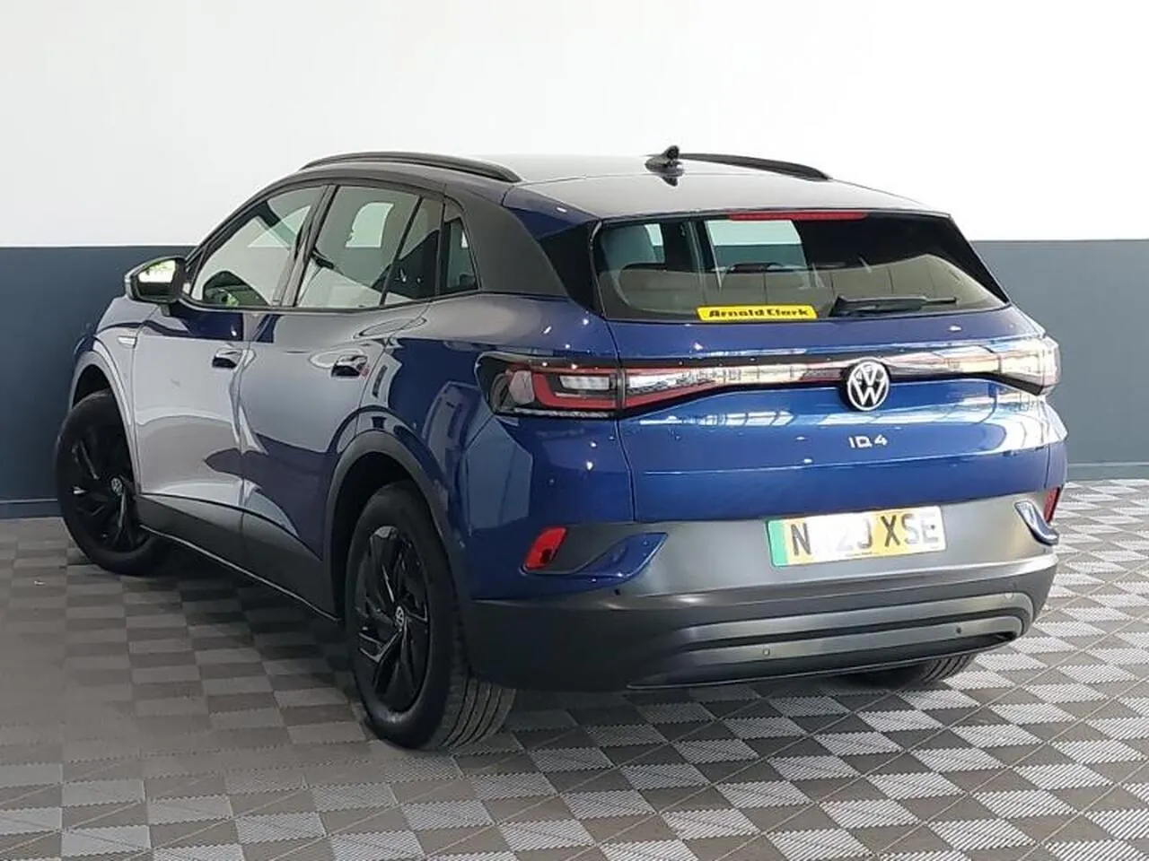 Volkswagen Id.4 2023 photo 2