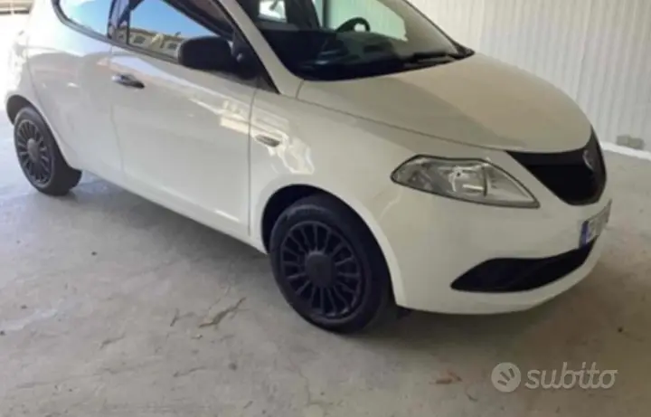 Lancia Ypsilon 2021 photo 2