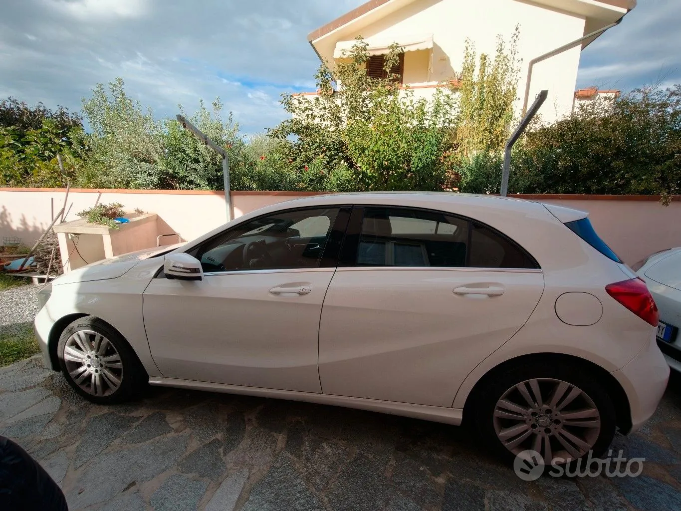 Mercedes-Benz A-Class 2013 photo 3