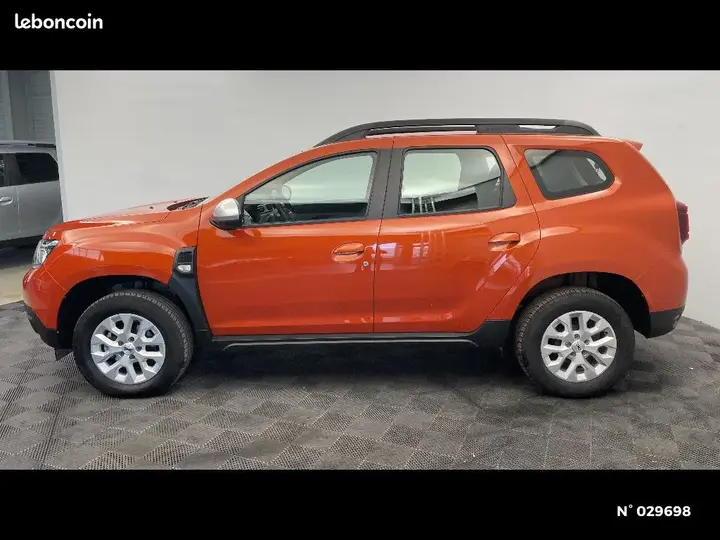 Dacia Duster 2023 photo 2