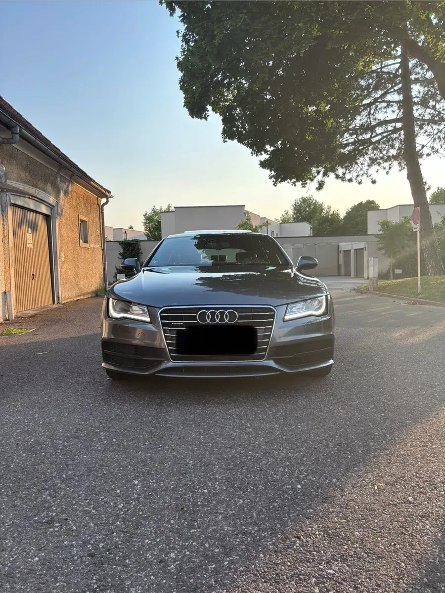Audi A7 2011 photo 2