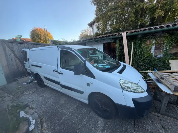 Peugeot Expert 2008 photo 2