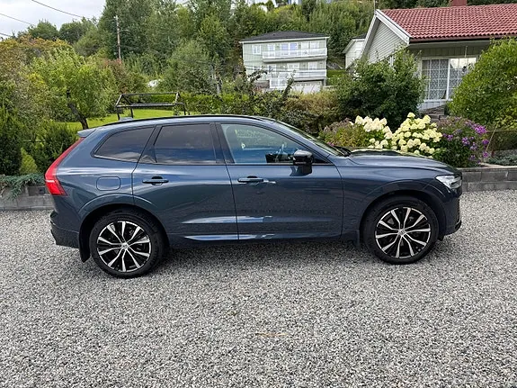 Volvo Xc60 2023 photo 2