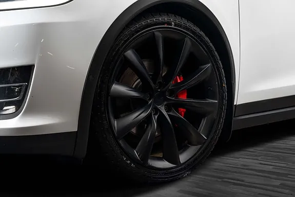 Tesla Model X 2019 photo 2