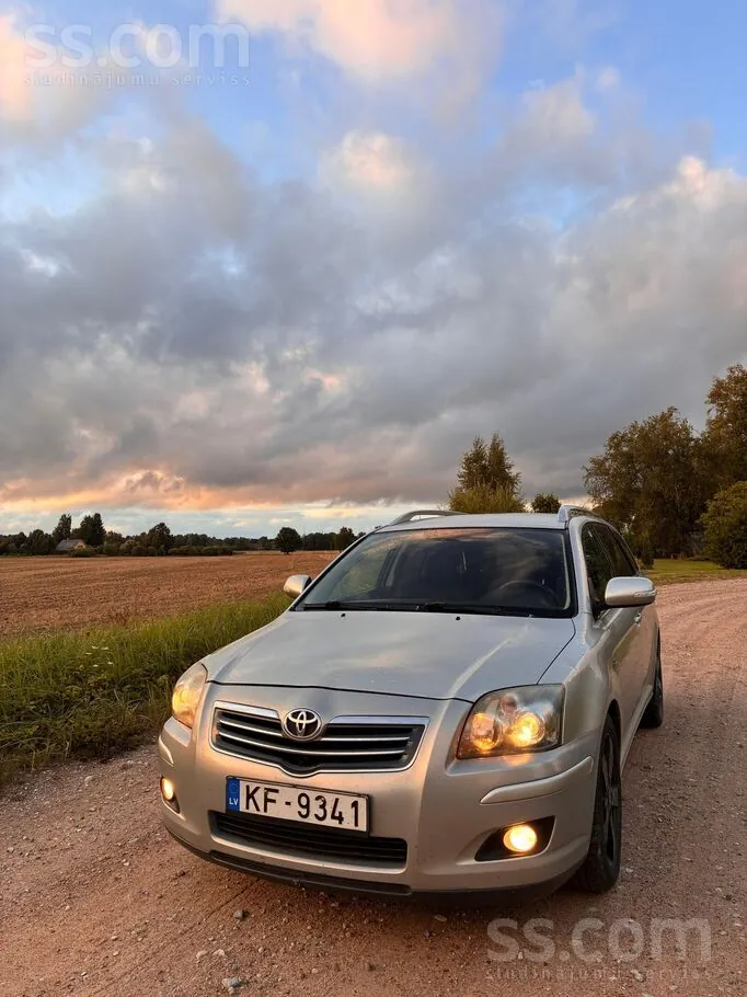 Toyota Avensis 2006 photo 3