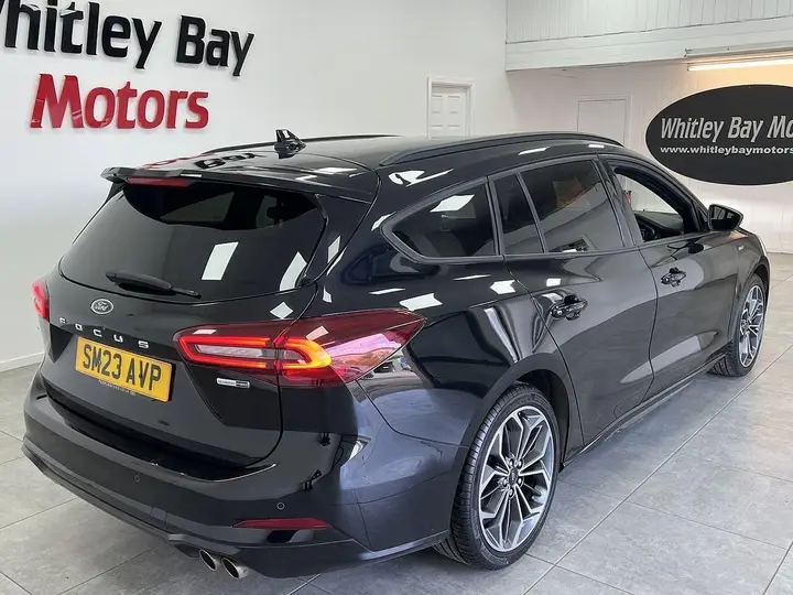 Ford Focus 2023 photo 3