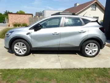 Renault Captur 2024 photo 2