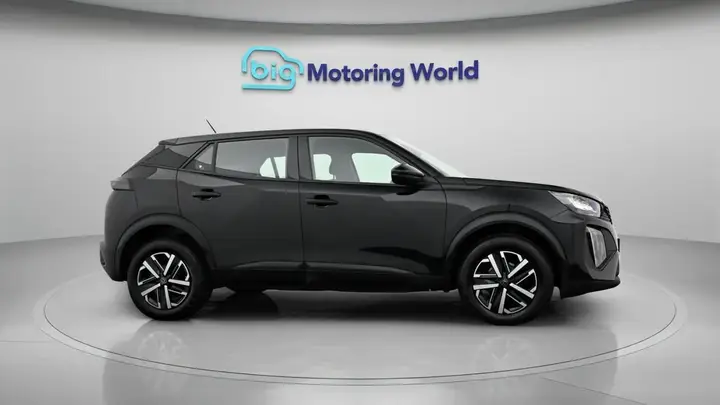 Peugeot 2008 2023 photo 5
