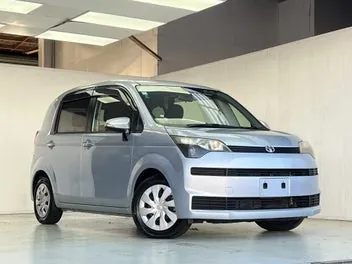 Toyota Spade 2013 photo 2