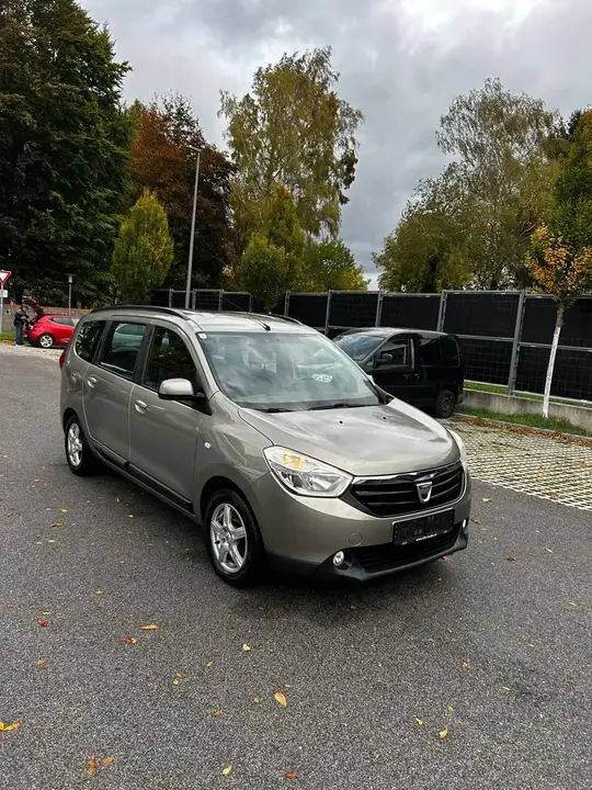 Dacia Lodgy 2013 photo 2