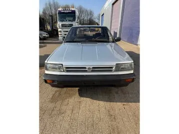 Nissan Bluebird photo 2