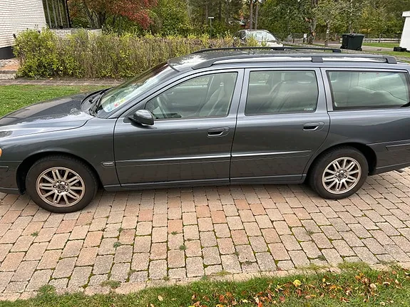 Volvo V70 2006 photo 2