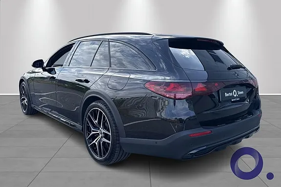 Mercedes-Benz E300 De 2025 photo 3