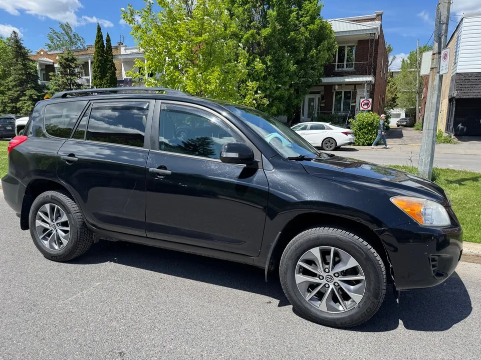 Toyota Rav4 2012 photo 3
