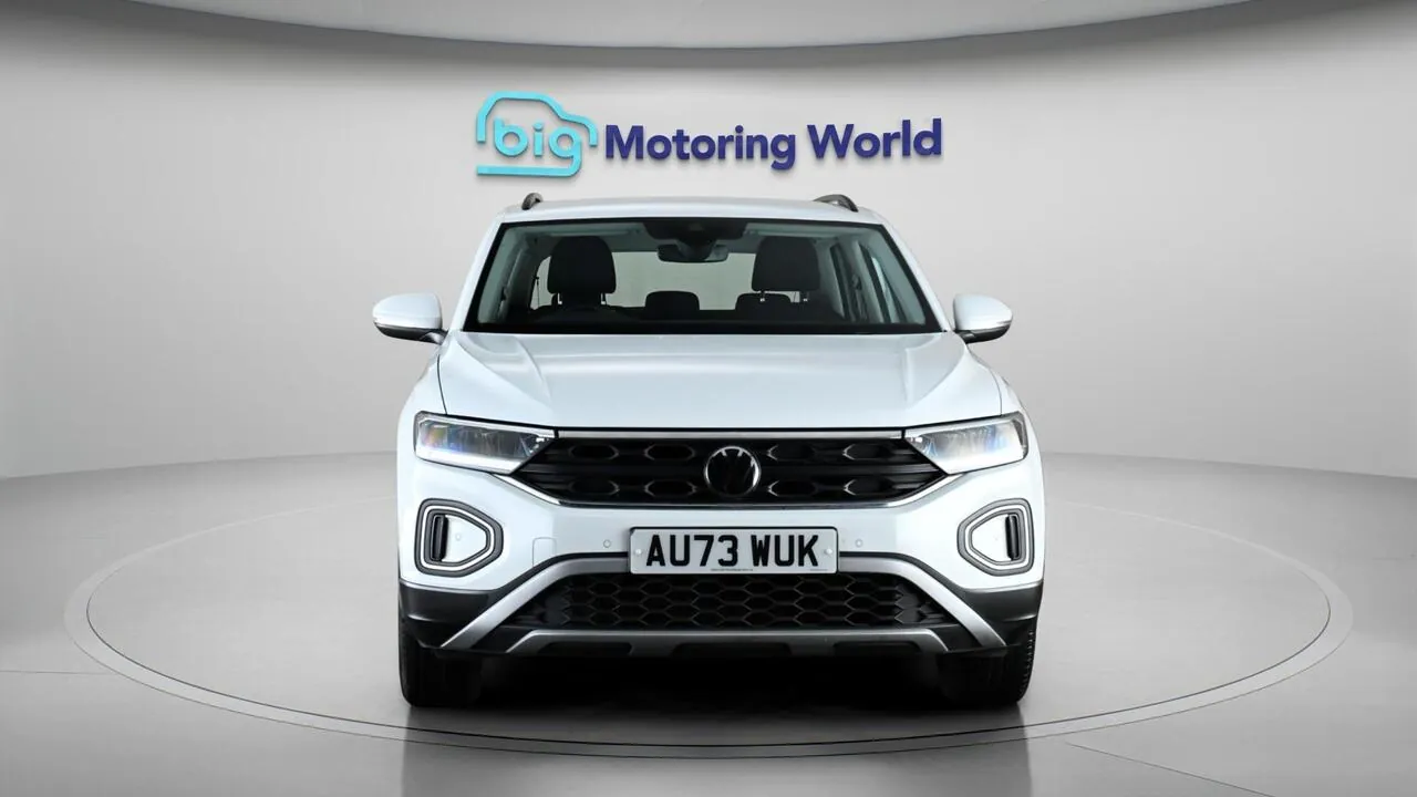 Volkswagen T-Roc 2023 photo 3