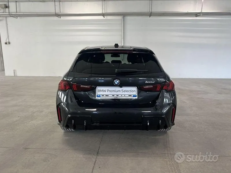 BMW 1 Series 2025 photo 4