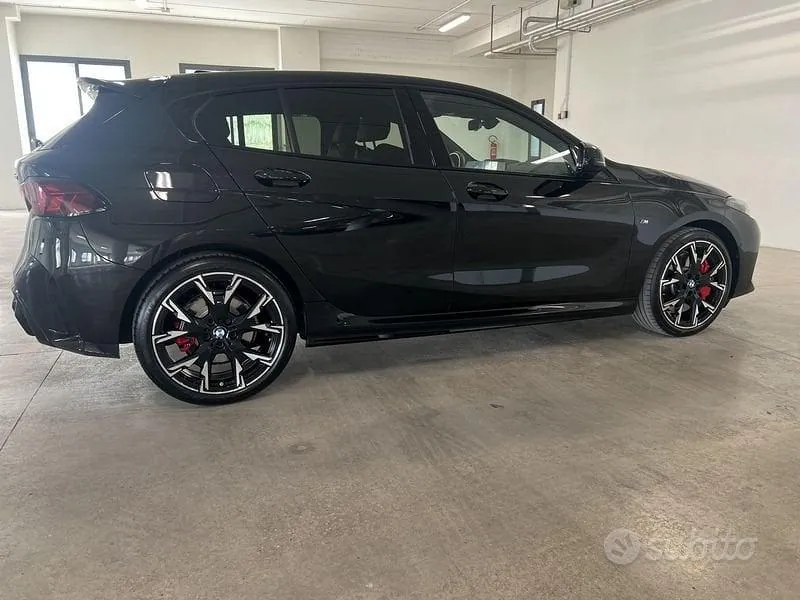 BMW 1 Series 2025 photo 5