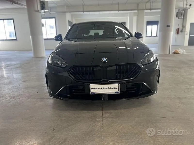 BMW 1 Series 2025 photo 3