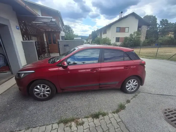 Hyundai I20 2017 photo 2