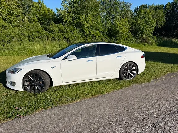 Tesla Model S 2016 photo 3