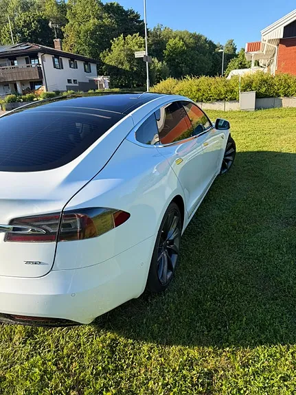 Tesla Model S 2016 photo 5