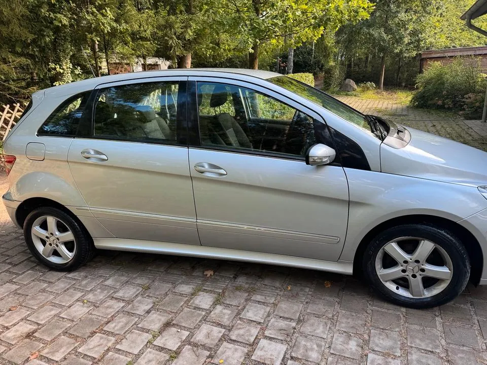 Mercedes-Benz B 170