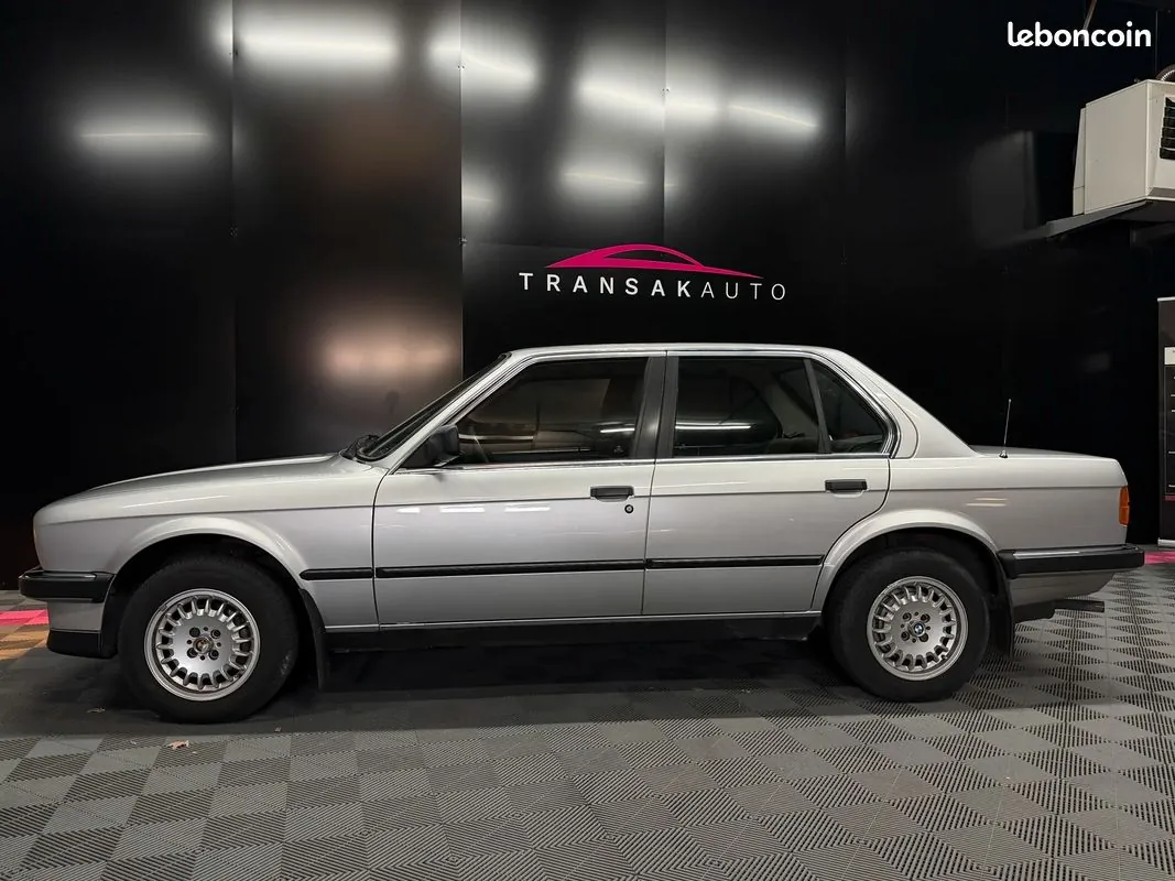 BMW Série 3 1985 photo 2