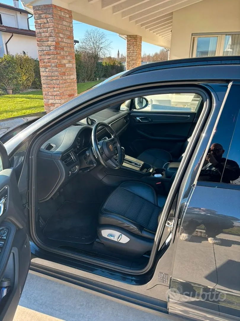 Porsche Macan 2023 photo 4