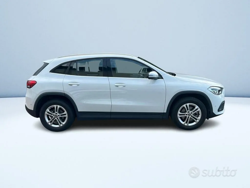 Mercedes-Benz Gla 2023 photo 3