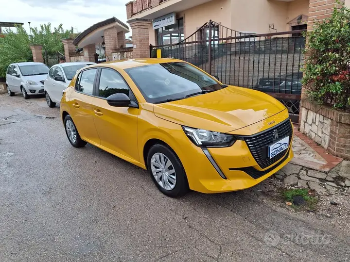 Peugeot 208 2022 photo 2