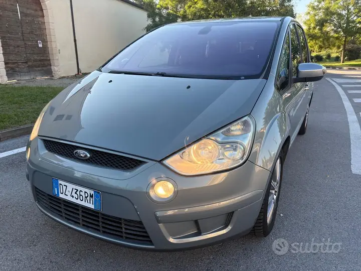 Ford S-Max