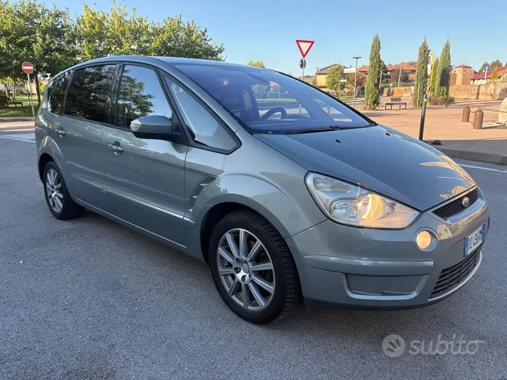 Ford S-Max 2010 photo 5