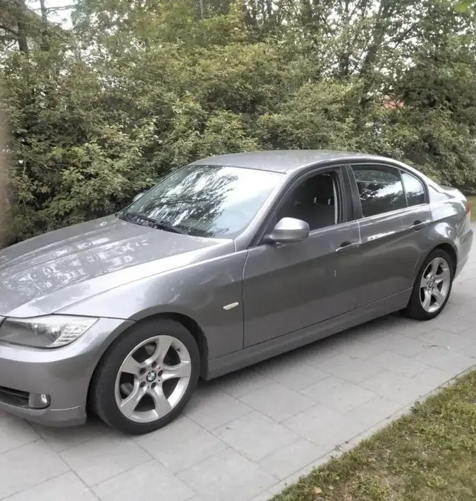 BMW 318I