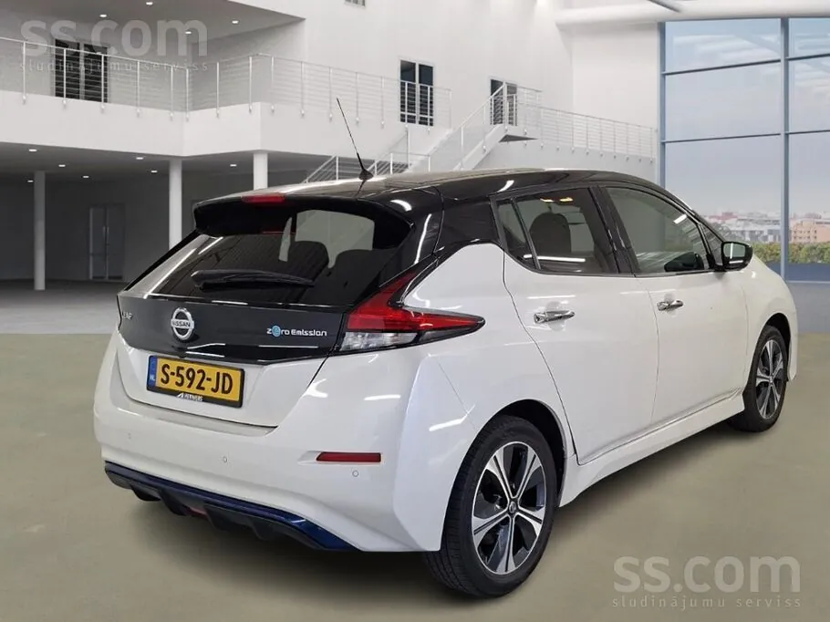 Nissan Leaf 2020 photo 3