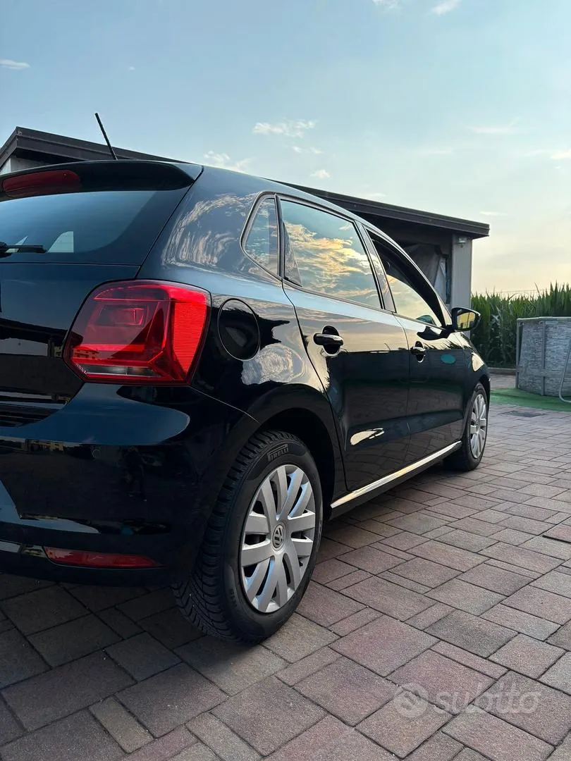 Volkswagen Polo 2017 photo 2