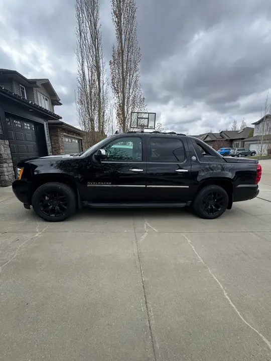 Chevrolet Avalanche 2013 photo 5