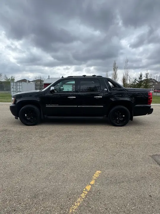 Chevrolet Avalanche 2013 photo 4